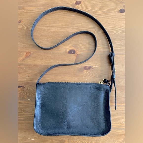Madewell Handbags - Madewell Simple Crossbody Bag - Black